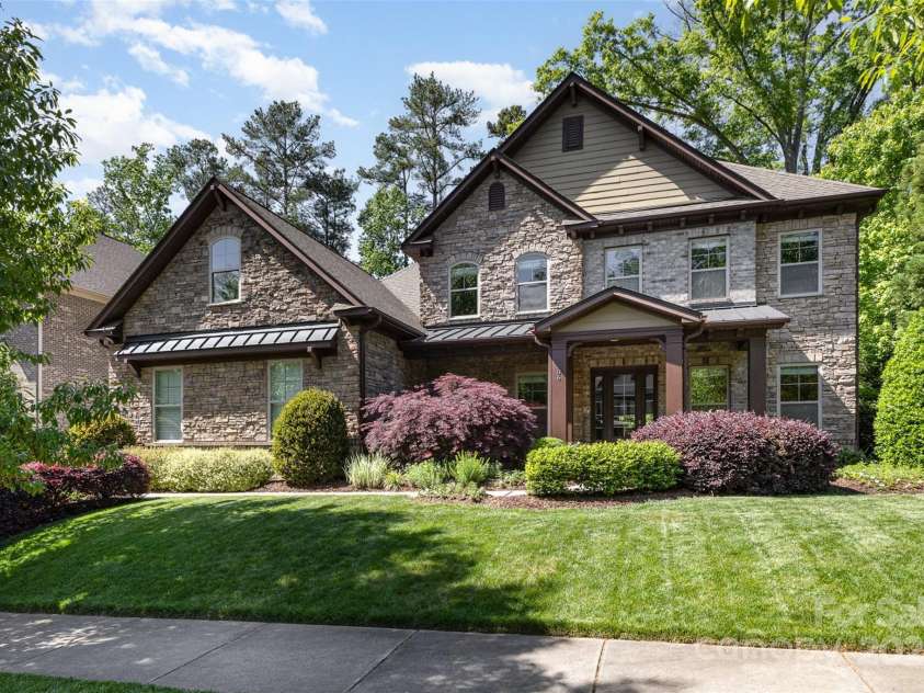 5706 Sardis Hall Court, Charlotte, NC 28270.  MLS# CAR4240467, YatesRealty ID 18038. 