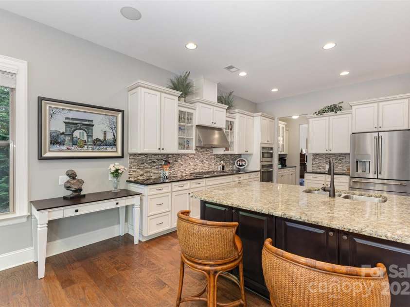 5706 Sardis Hall Court, Charlotte, NC 28270.  MLS# CAR4240467, YatesRealty ID 18038. 