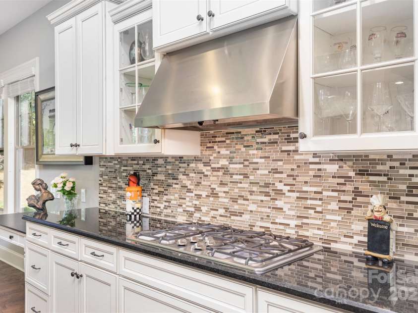 5706 Sardis Hall Court, Charlotte, NC 28270.  MLS# CAR4240467, YatesRealty ID 18038. 