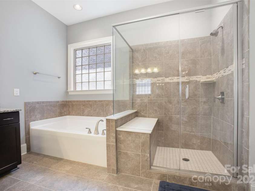 5706 Sardis Hall Court, Charlotte, NC 28270.  MLS# CAR4240467, YatesRealty ID 18038. 