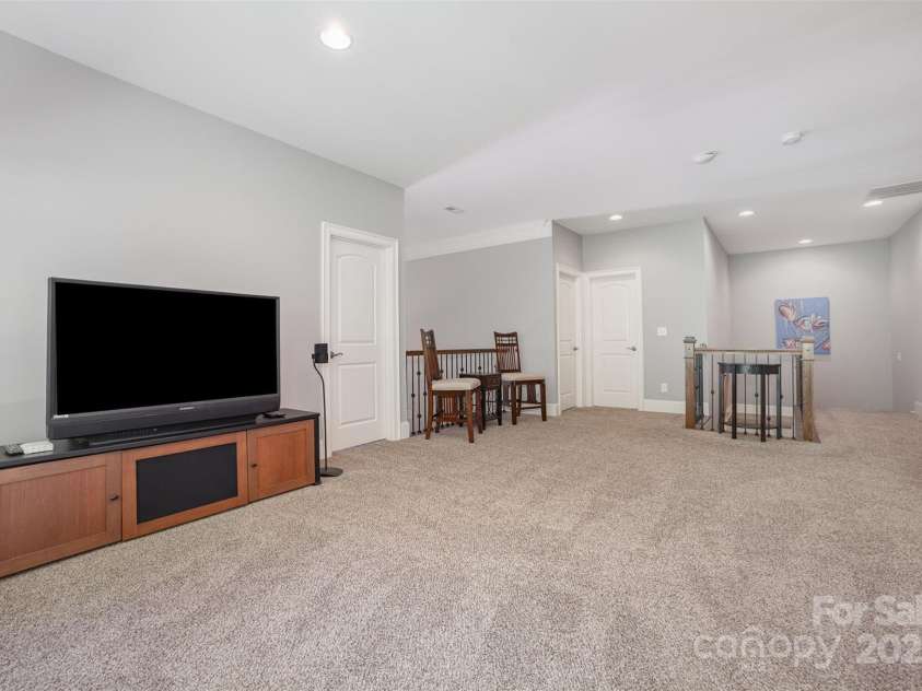 5706 Sardis Hall Court, Charlotte, NC 28270.  MLS# CAR4240467, YatesRealty ID 18038. 