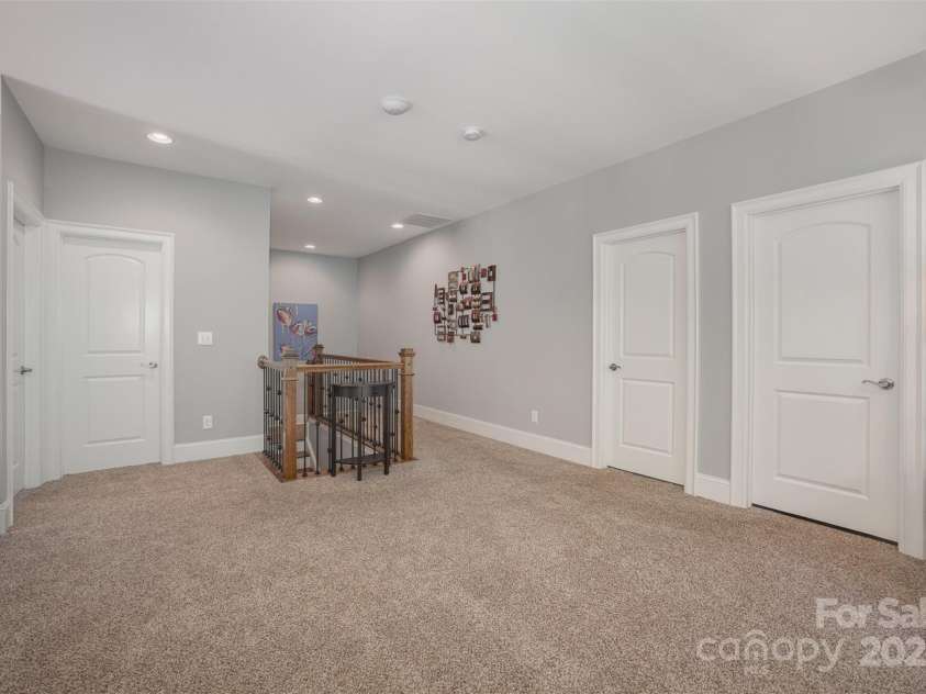 5706 Sardis Hall Court, Charlotte, NC 28270.  MLS# CAR4240467, YatesRealty ID 18038. 