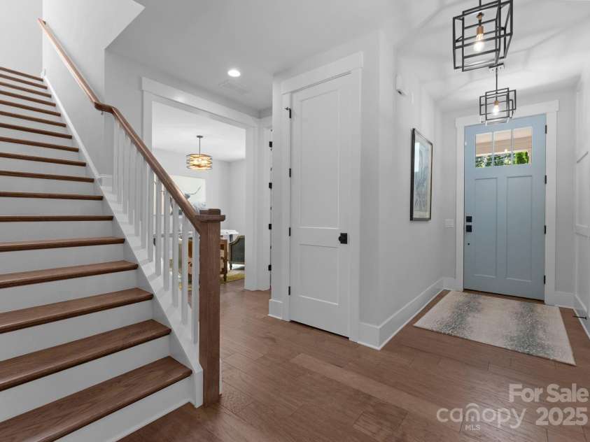 4021 Redwood Avenue, Charlotte, NC 28205.  MLS# CAR4260858, YatesRealty ID 18039. 