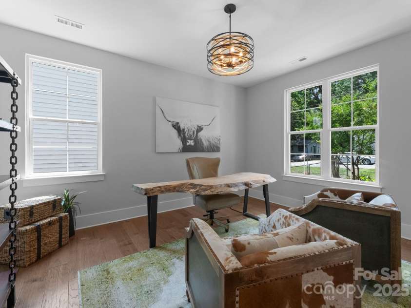 4021 Redwood Avenue, Charlotte, NC 28205.  MLS# CAR4260858, YatesRealty ID 18039. 