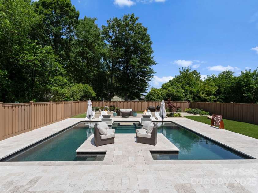 4021 Redwood Avenue, Charlotte, NC 28205.  MLS# CAR4260858, YatesRealty ID 18039. 