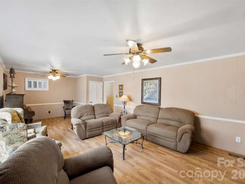 501 Mountainbrook Road, Lancaster, SC 29720.  MLS# CAR4361469, YatesRealty ID 18039. 