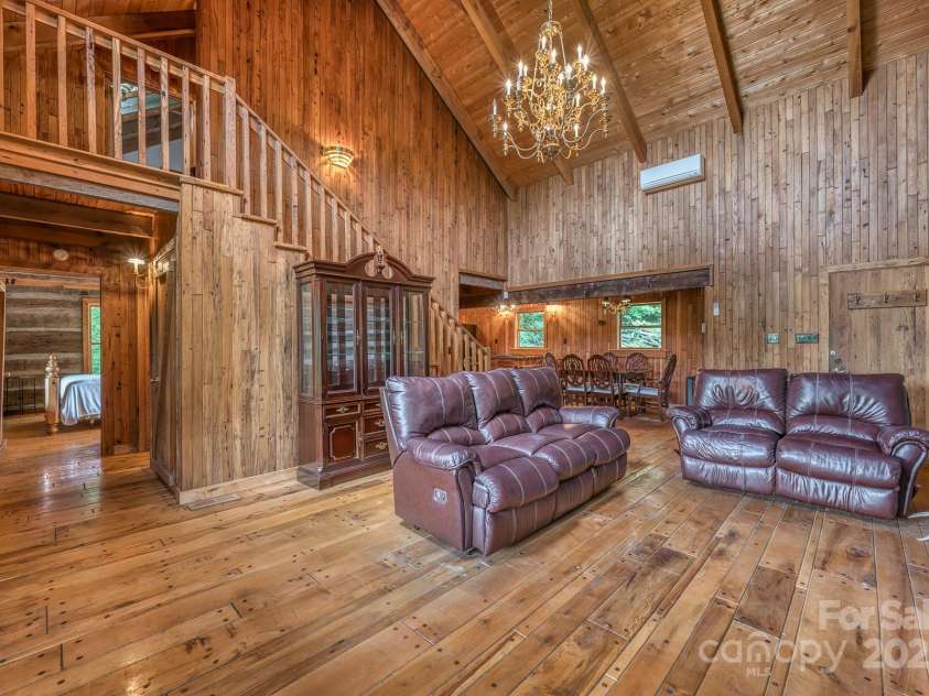 184 Dover Lane, Spruce Pine, NC 28777.  MLS# CAR4164816, YatesRealty ID 1804. 