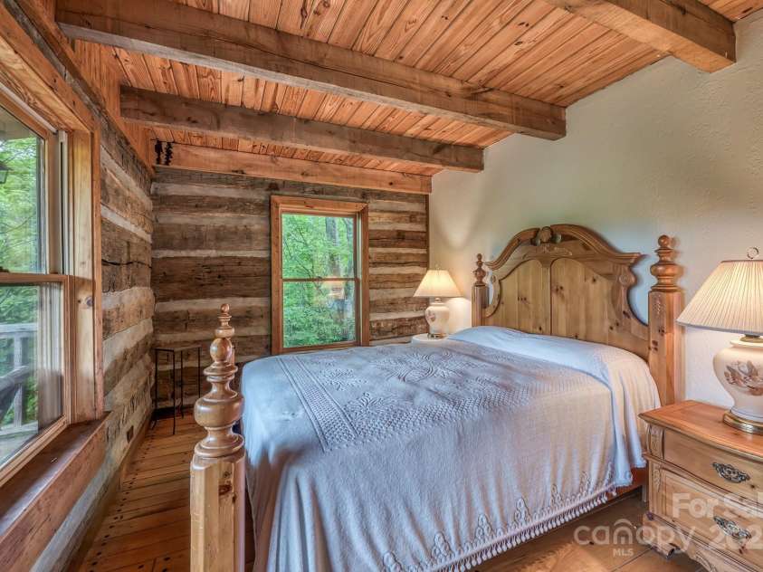 184 Dover Lane, Spruce Pine, NC 28777.  MLS# CAR4164816, YatesRealty ID 1804. 