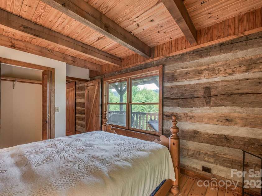 184 Dover Lane, Spruce Pine, NC 28777.  MLS# CAR4164816, YatesRealty ID 1804. 