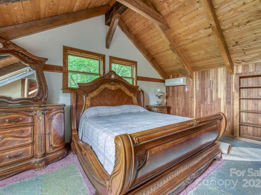 184 Dover Lane, Spruce Pine, NC 28777.  MLS# CAR4164816, YatesRealty ID 1804. 