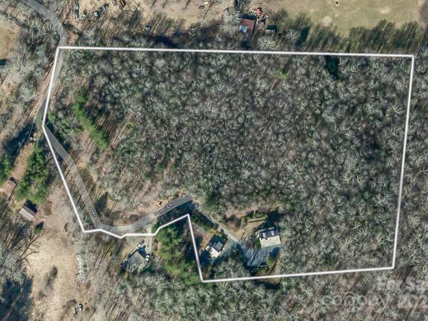 184 Dover Lane, Spruce Pine, NC 28777.  MLS# CAR4164816, YatesRealty ID 1804. 