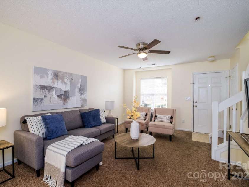 15042 Deshler Court, Charlotte, NC 28273.  MLS# CAR4259327, YatesRealty ID 18040. 