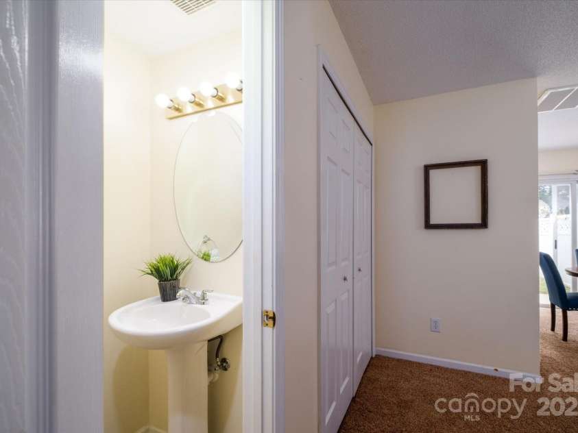 15042 Deshler Court, Charlotte, NC 28273.  MLS# CAR4259327, YatesRealty ID 18040. 
