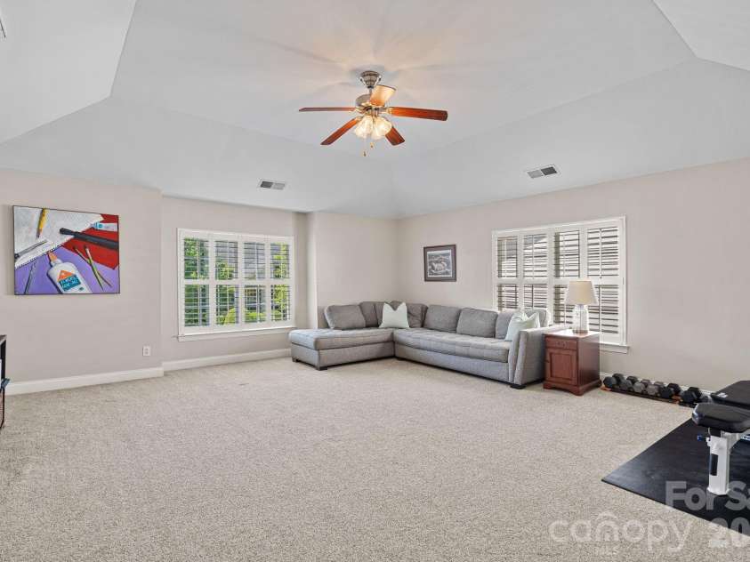 15748 Chipping Drive, Huntersville, NC 28078.  MLS# CAR4369340, YatesRealty ID 18040. 