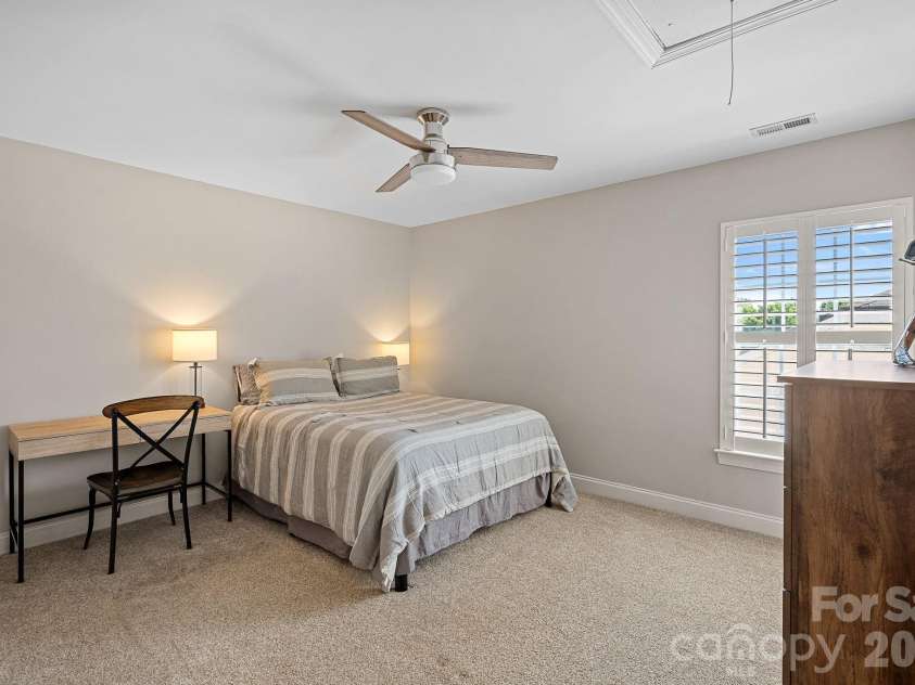 15748 Chipping Drive, Huntersville, NC 28078.  MLS# CAR4369340, YatesRealty ID 18040. 