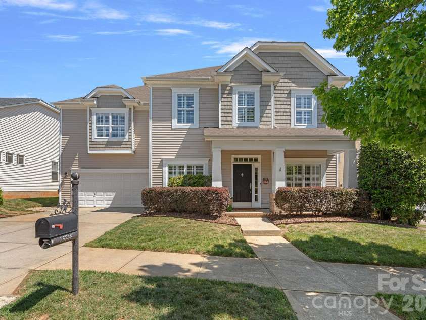 15748 Chipping Drive, Huntersville, NC 28078.  MLS# CAR4369340, YatesRealty ID 18040. Welcome Home!  