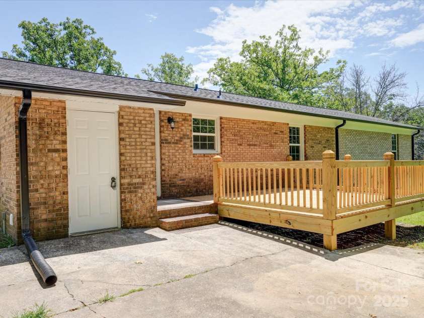 1306 Abbey Court, Lancaster, SC 29720.  MLS# CAR4263542, YatesRealty ID 18043. 