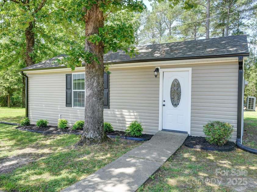 1306 Abbey Court, Lancaster, SC 29720.  MLS# CAR4263542, YatesRealty ID 18043. 