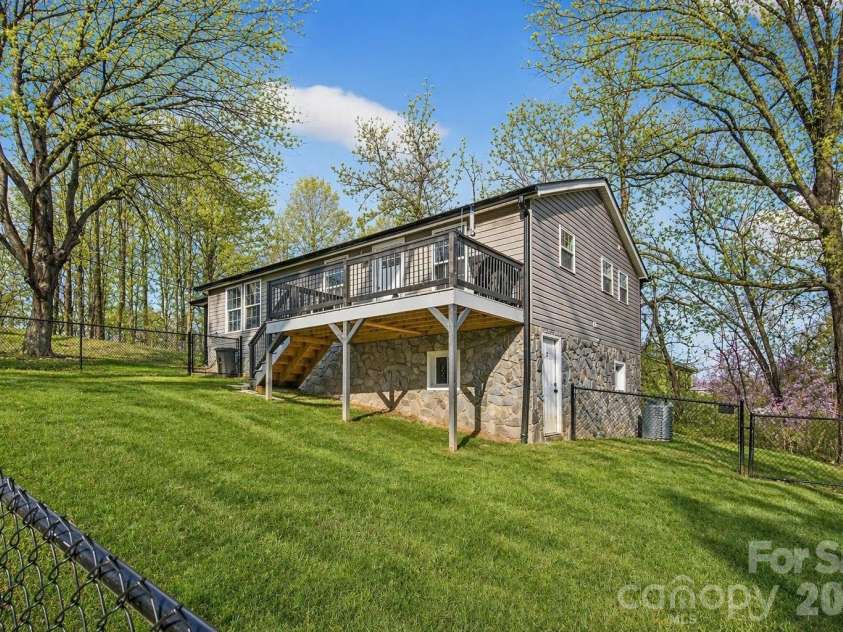 250 Seagle Street, Marion, NC 28752.  MLS# CAR4344177, YatesRealty ID 18043. Virtually staged