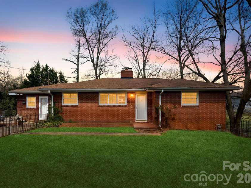 108 Washington Avenue, Bessemer City, NC 28016.  MLS# CAR4346403, YatesRealty ID 18044. 