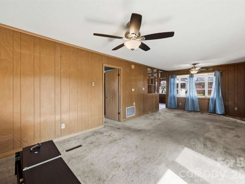108 Washington Avenue, Bessemer City, NC 28016.  MLS# CAR4346403, YatesRealty ID 18044. 