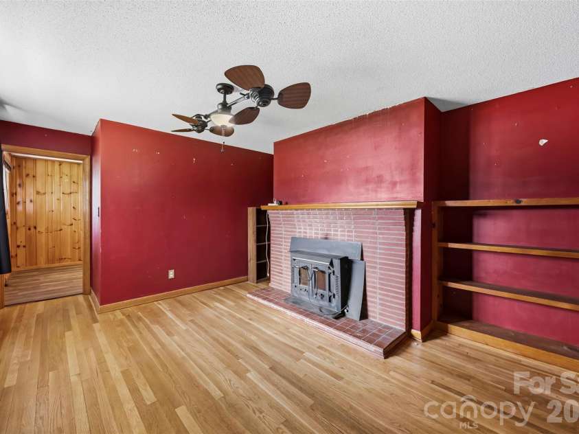 108 Washington Avenue, Bessemer City, NC 28016.  MLS# CAR4346403, YatesRealty ID 18044. 
