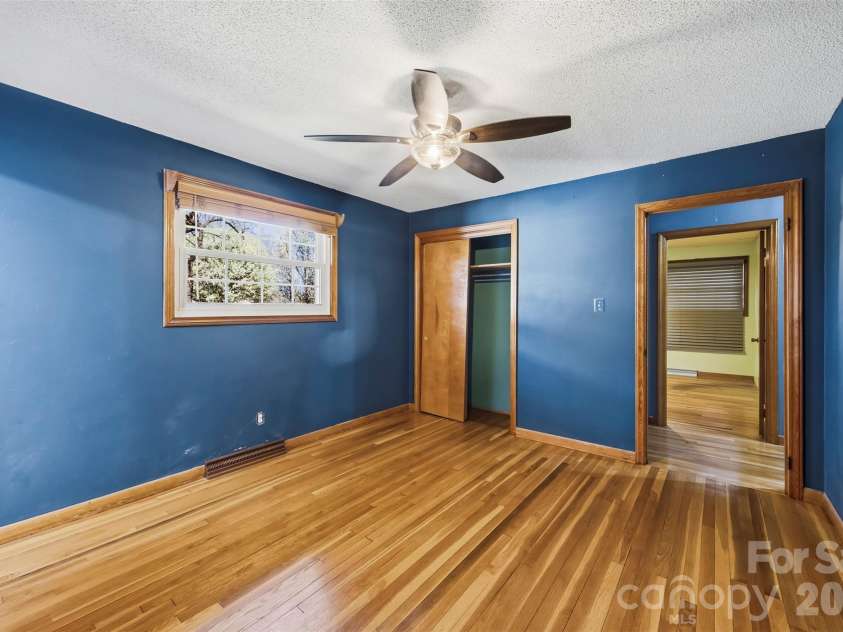 108 Washington Avenue, Bessemer City, NC 28016.  MLS# CAR4346403, YatesRealty ID 18044. 