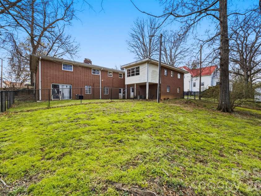 108 Washington Avenue, Bessemer City, NC 28016.  MLS# CAR4346403, YatesRealty ID 18044. 
