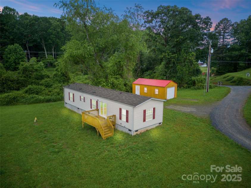 38 Kemp Road, Pisgah Forest, NC 28768.  MLS# CAR4265106, YatesRealty ID 18044. 