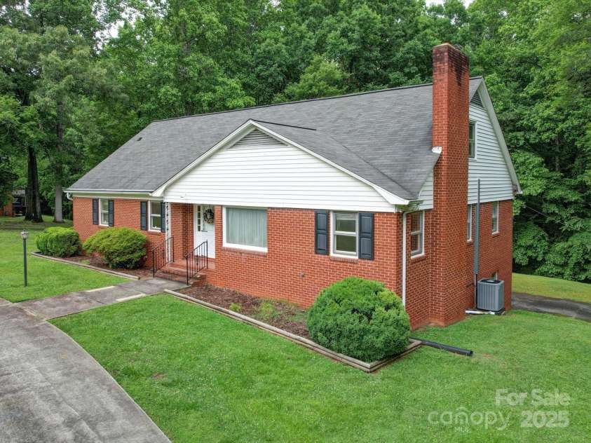 167 Cedar Lane, Troutman, NC 28166.  MLS# CAR4241635, YatesRealty ID 18045. 