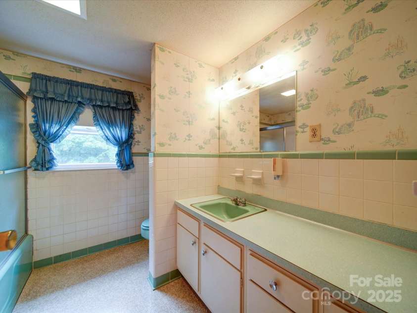 167 Cedar Lane, Troutman, NC 28166.  MLS# CAR4241635, YatesRealty ID 18045. 