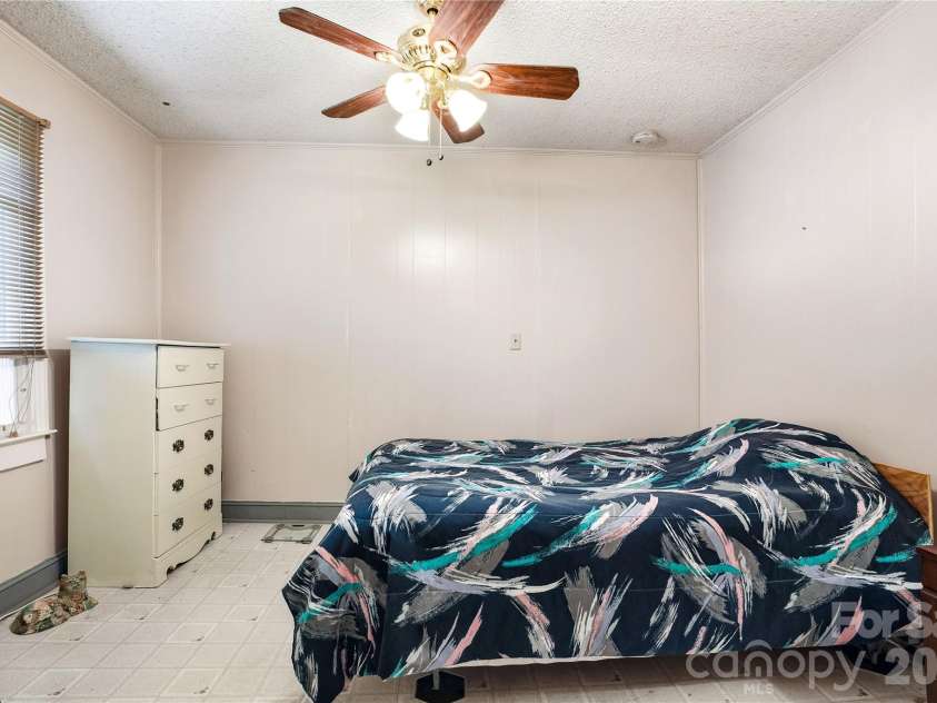 116 Boston Avenue, Bessemer City, NC 28016.  MLS# CAR4319160, YatesRealty ID 18046. 
