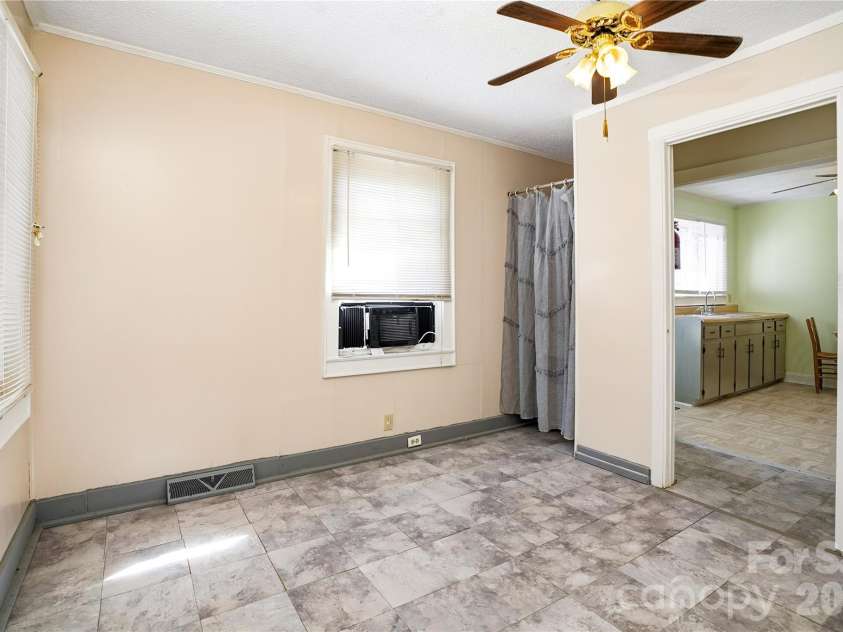 116 Boston Avenue, Bessemer City, NC 28016.  MLS# CAR4319160, YatesRealty ID 18046. 