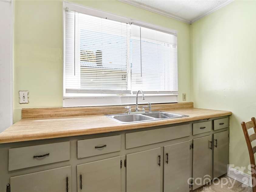 116 Boston Avenue, Bessemer City, NC 28016.  MLS# CAR4319160, YatesRealty ID 18046. 