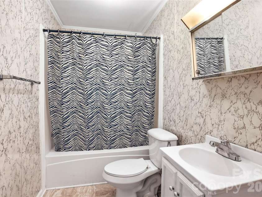 116 Boston Avenue, Bessemer City, NC 28016.  MLS# CAR4319160, YatesRealty ID 18046. 