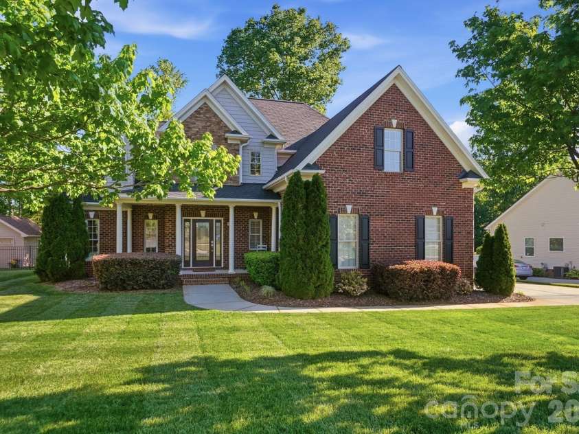 123 Coral Rutledge Drive, Mount Holly, NC 28120.  MLS# CAR4373037, YatesRealty ID 18047. 