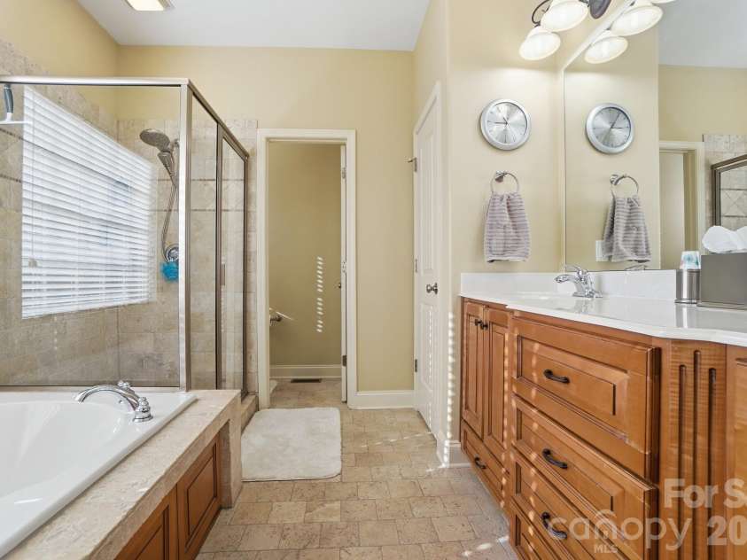 123 Coral Rutledge Drive, Mount Holly, NC 28120.  MLS# CAR4373037, YatesRealty ID 18047. 