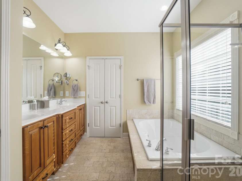 123 Coral Rutledge Drive, Mount Holly, NC 28120.  MLS# CAR4373037, YatesRealty ID 18047. 