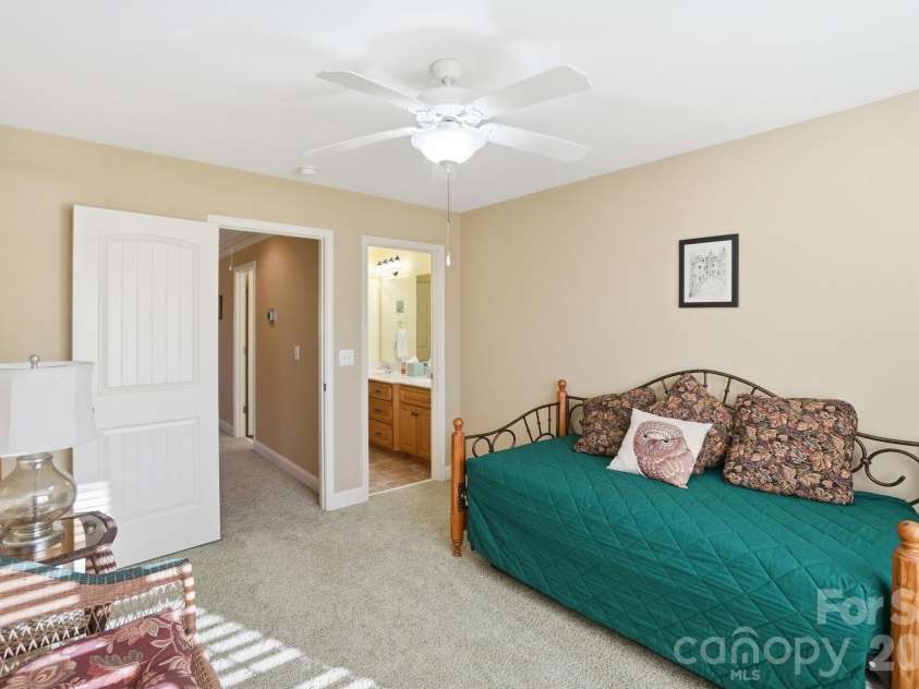 123 Coral Rutledge Drive, Mount Holly, NC 28120.  MLS# CAR4373037, YatesRealty ID 18047. 