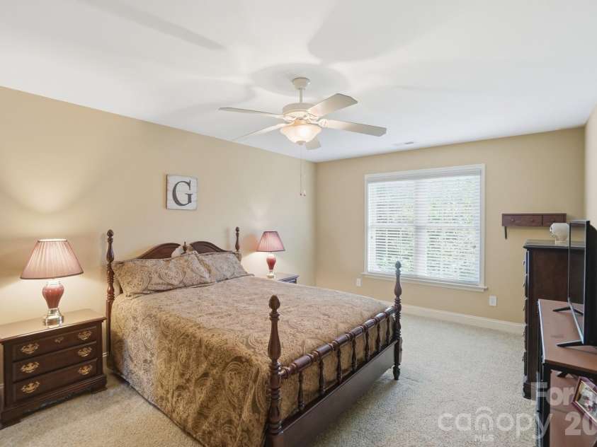 123 Coral Rutledge Drive, Mount Holly, NC 28120.  MLS# CAR4373037, YatesRealty ID 18047. 