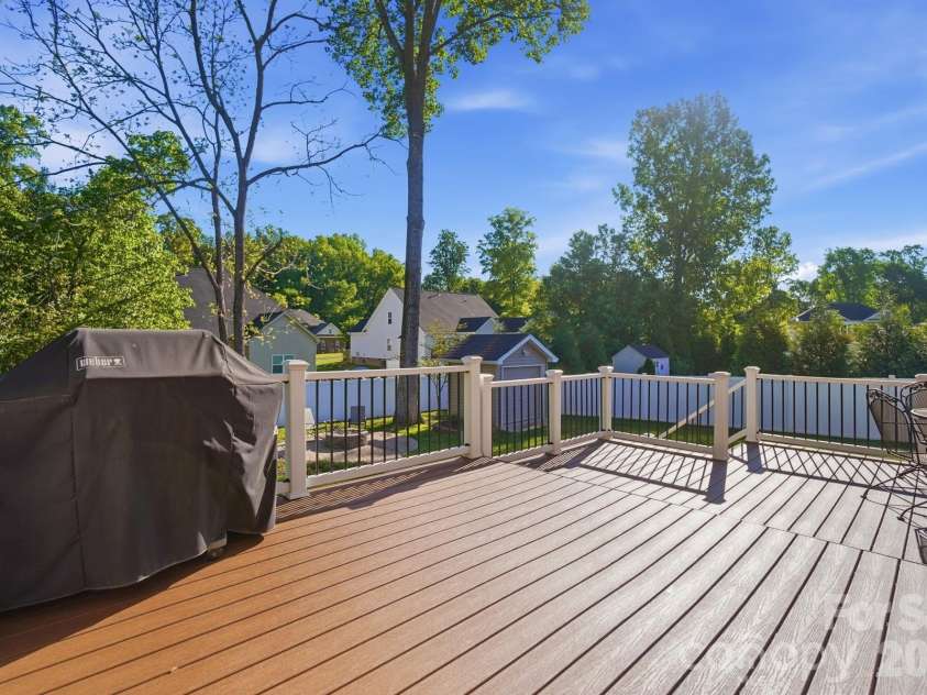 123 Coral Rutledge Drive, Mount Holly, NC 28120.  MLS# CAR4373037, YatesRealty ID 18047. 