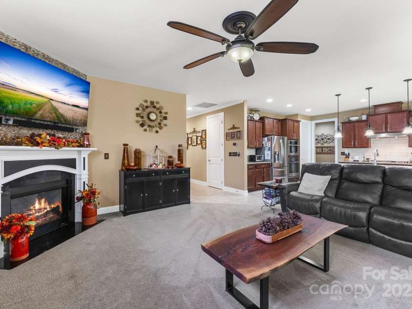 708 Ardent Trail, Belmont, NC 28012.  MLS# CAR4267036, YatesRealty ID 18047. Gas fireplace