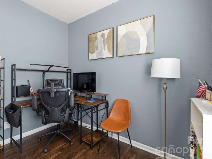 4017 Sherri Lane, Fort Mill, SC 29715.  MLS# CAR4367528, YatesRealty ID 18048. Flex Space on Main