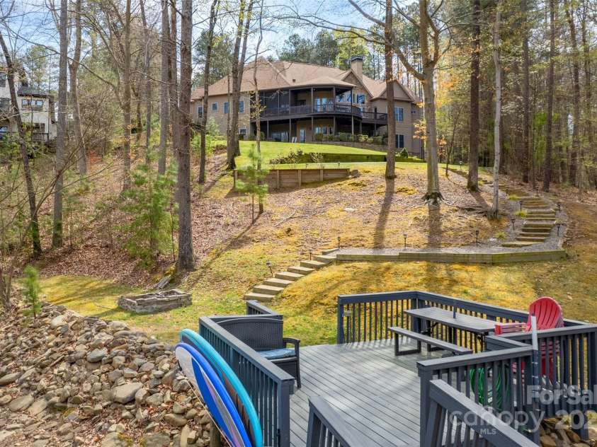 135 Frostcliff Lane, Mooresville, NC 28117.  MLS# CAR4240734, YatesRealty ID 18049. 