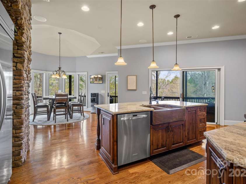135 Frostcliff Lane, Mooresville, NC 28117.  MLS# CAR4240734, YatesRealty ID 18049. 