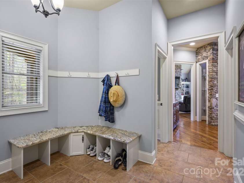 135 Frostcliff Lane, Mooresville, NC 28117.  MLS# CAR4240734, YatesRealty ID 18049. 