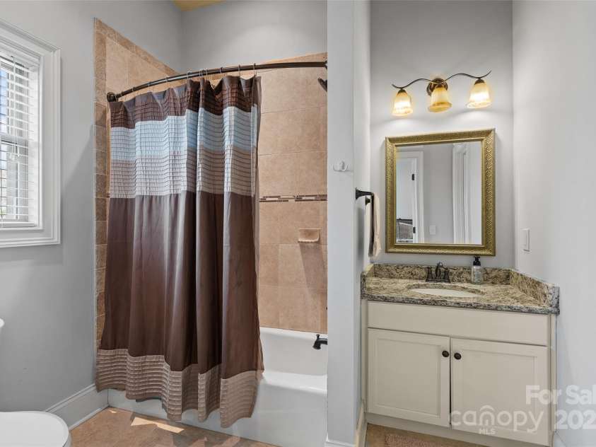 135 Frostcliff Lane, Mooresville, NC 28117.  MLS# CAR4240734, YatesRealty ID 18049. 