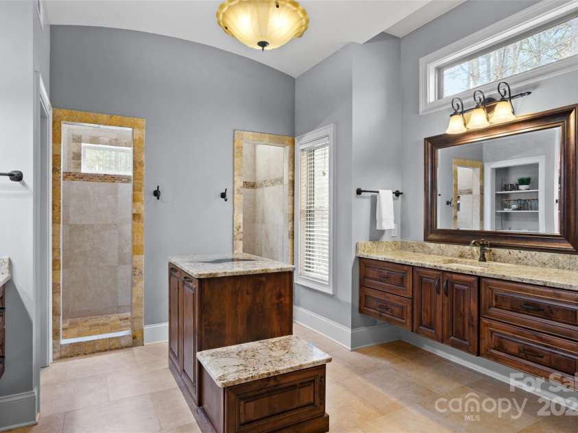 135 Frostcliff Lane, Mooresville, NC 28117.  MLS# CAR4240734, YatesRealty ID 18049. 