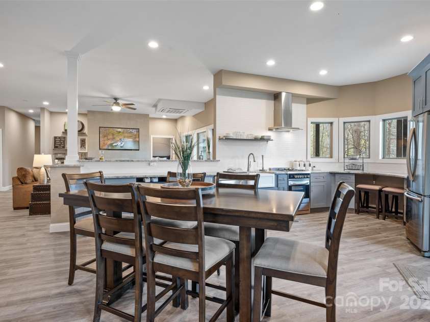 135 Frostcliff Lane, Mooresville, NC 28117.  MLS# CAR4240734, YatesRealty ID 18049. 