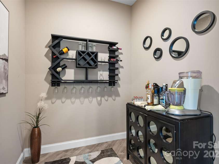 135 Frostcliff Lane, Mooresville, NC 28117.  MLS# CAR4240734, YatesRealty ID 18049. 